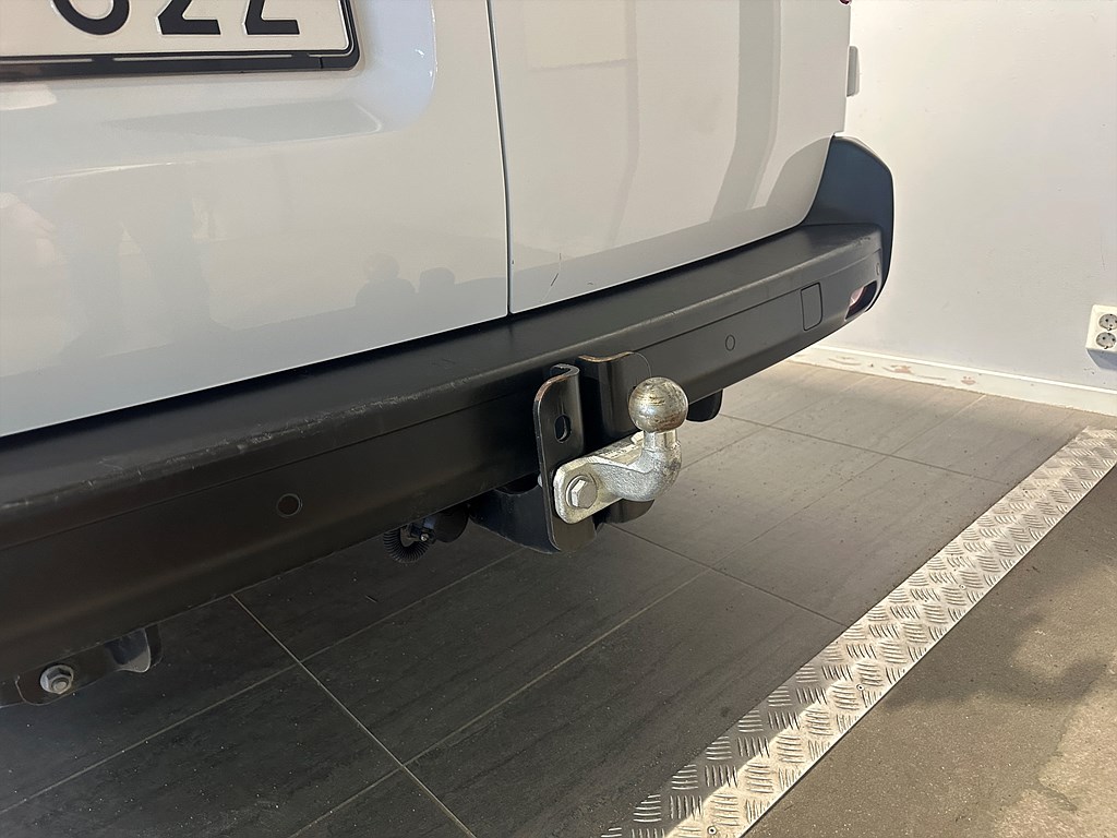 Bild på New Business L3 2.0 BHDi 145hk Aut - DRAG