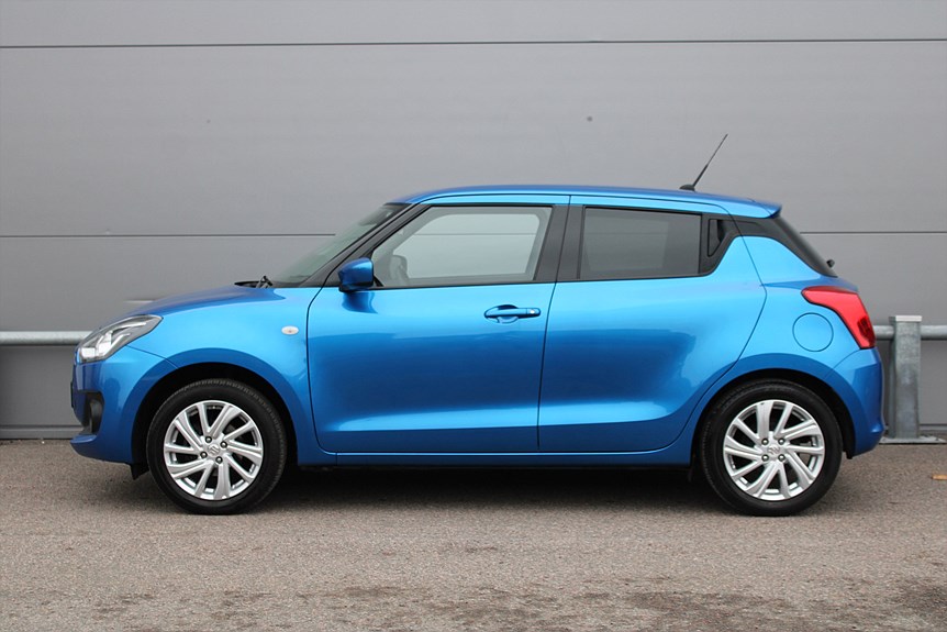 Suzuki Swift 1.2 4X4 Mildhybrid Drag Moms / VAT
