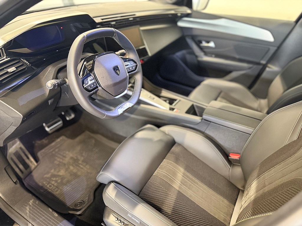 Bild på GT Hybrid 136hk  Aut - B-KAMERA, CARPLAY, NAVI