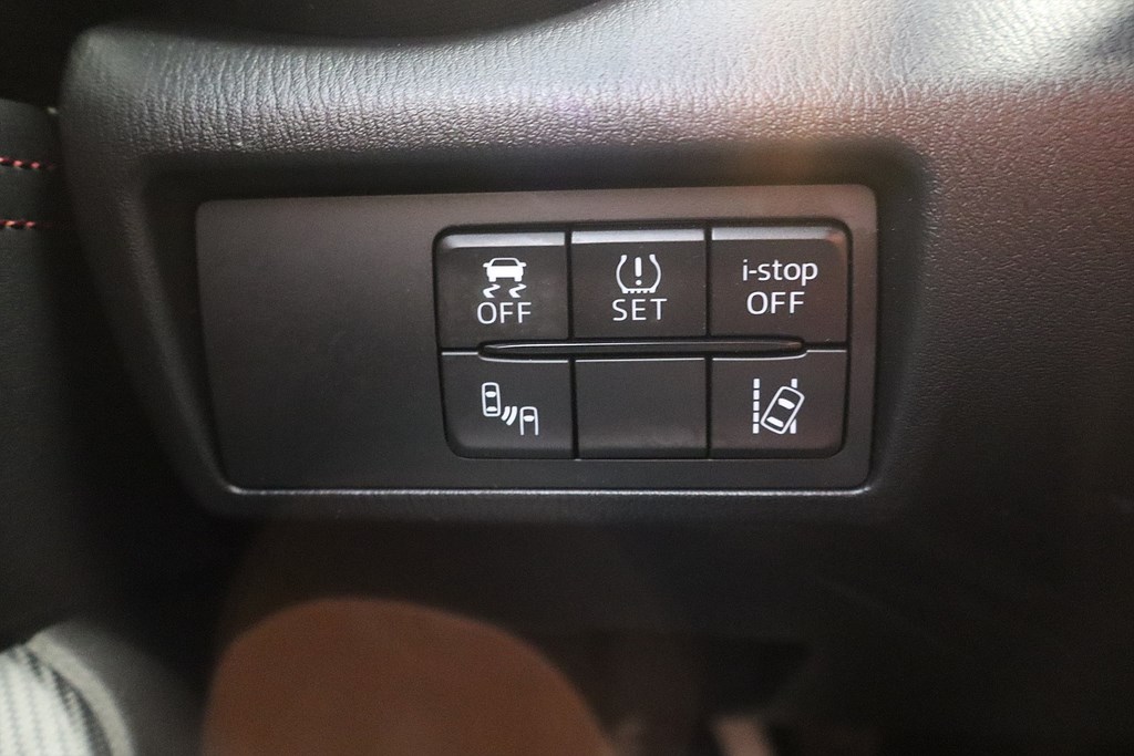 Bild på SKYACTIVE 2.0 160hk - SOFT TOP, NAVI