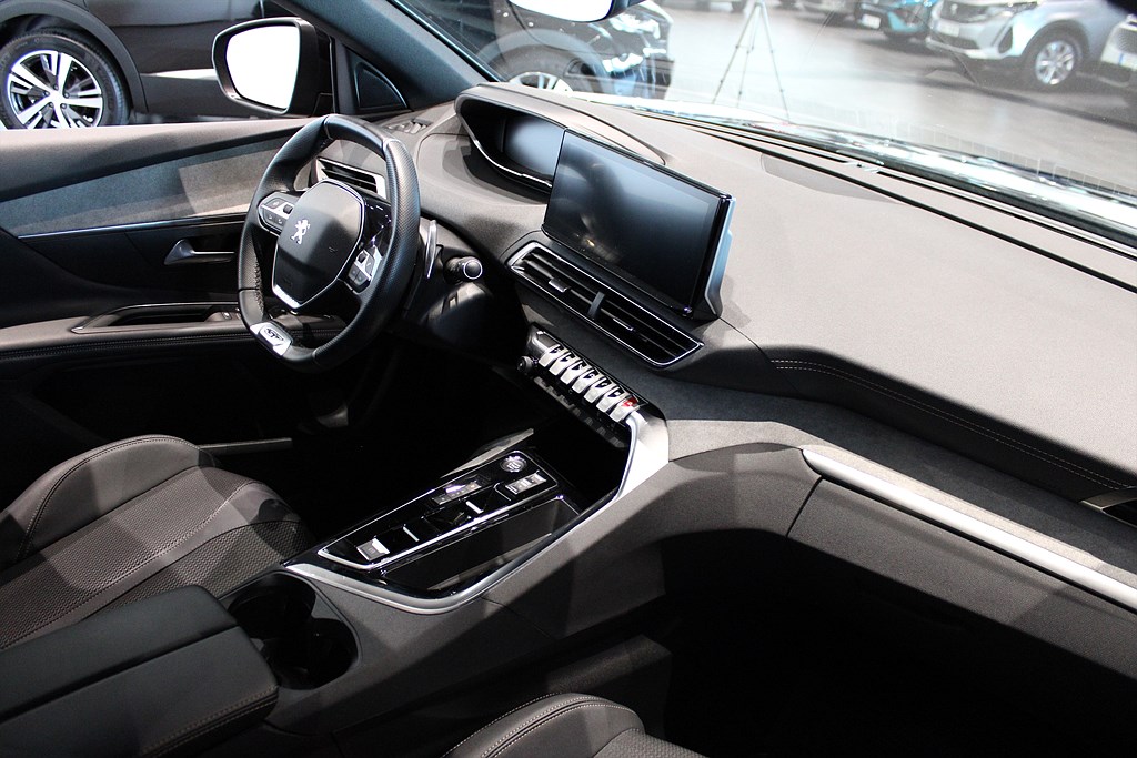 Bild på GT 1.2 PT 130hk Aut - B-KAMERA, CARPLAY