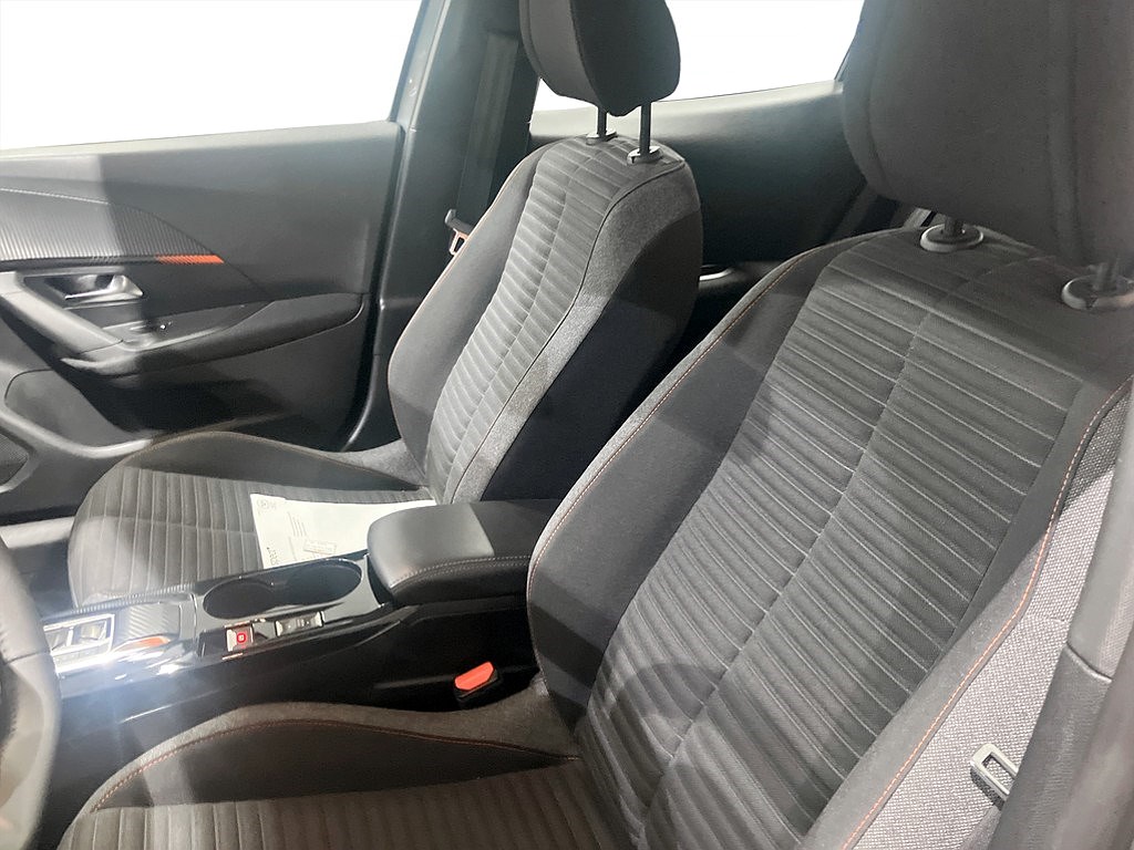 Bild på Active Pack 50kWh 136hk Aut - CARPLAY, BACKSENSORER