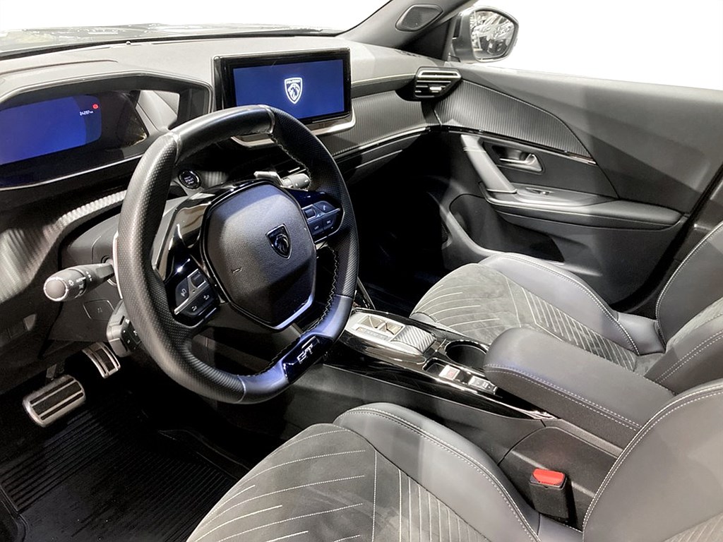 Bild på GT 1.2 PT 130hk Aut - B-KAMERA, CARPLAY