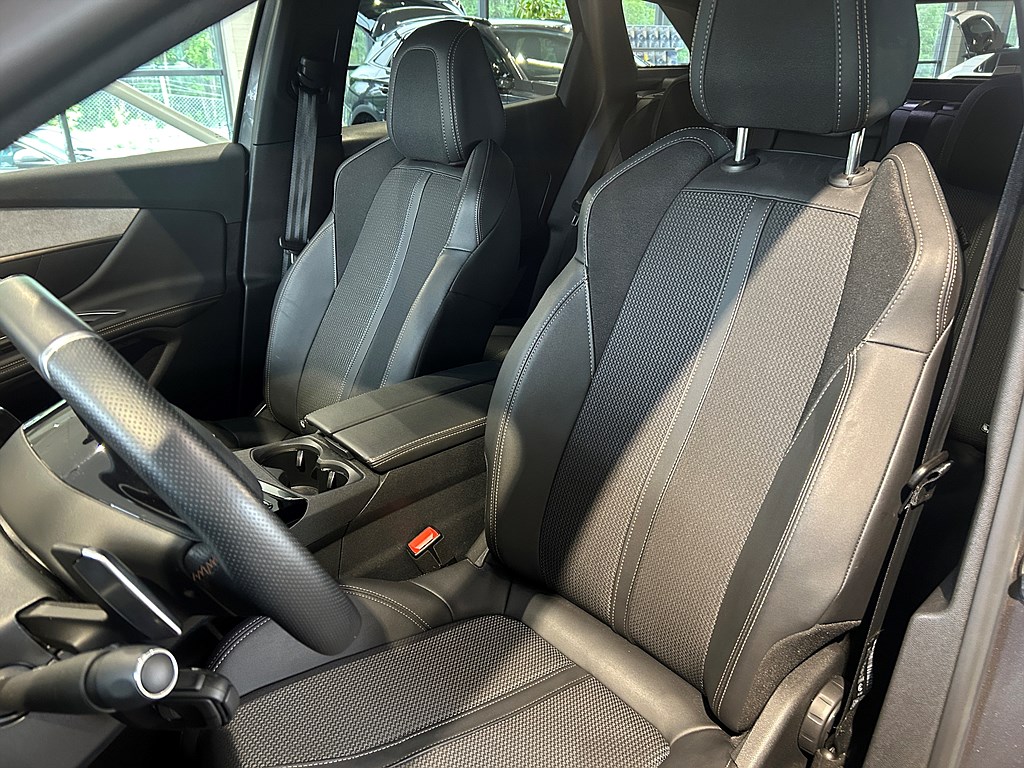 Bild på GT 1.2 PT 130hk Aut - B-KAMERA,NAVI,CARPLAY