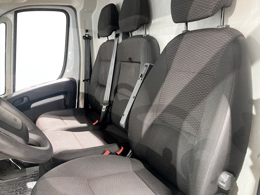 Bild på PRO+ 2.2 BHDi 140hk L3H2 - B-KAMERA, DRAG