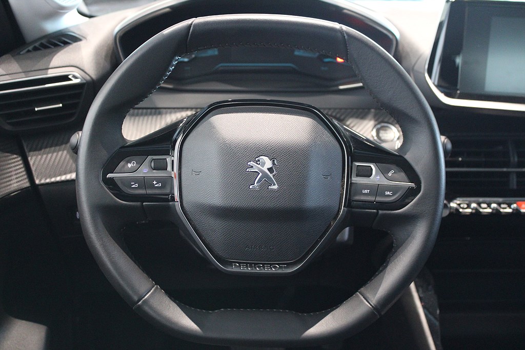 Bild på Active Pack 50kWh 136hk Aut - MOTORISERAD BAGAGELUCKA