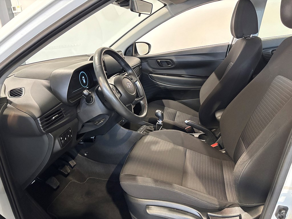 Bild på Essential 1.25 MPI 84hk - B-KAMERA, CARPLAY
