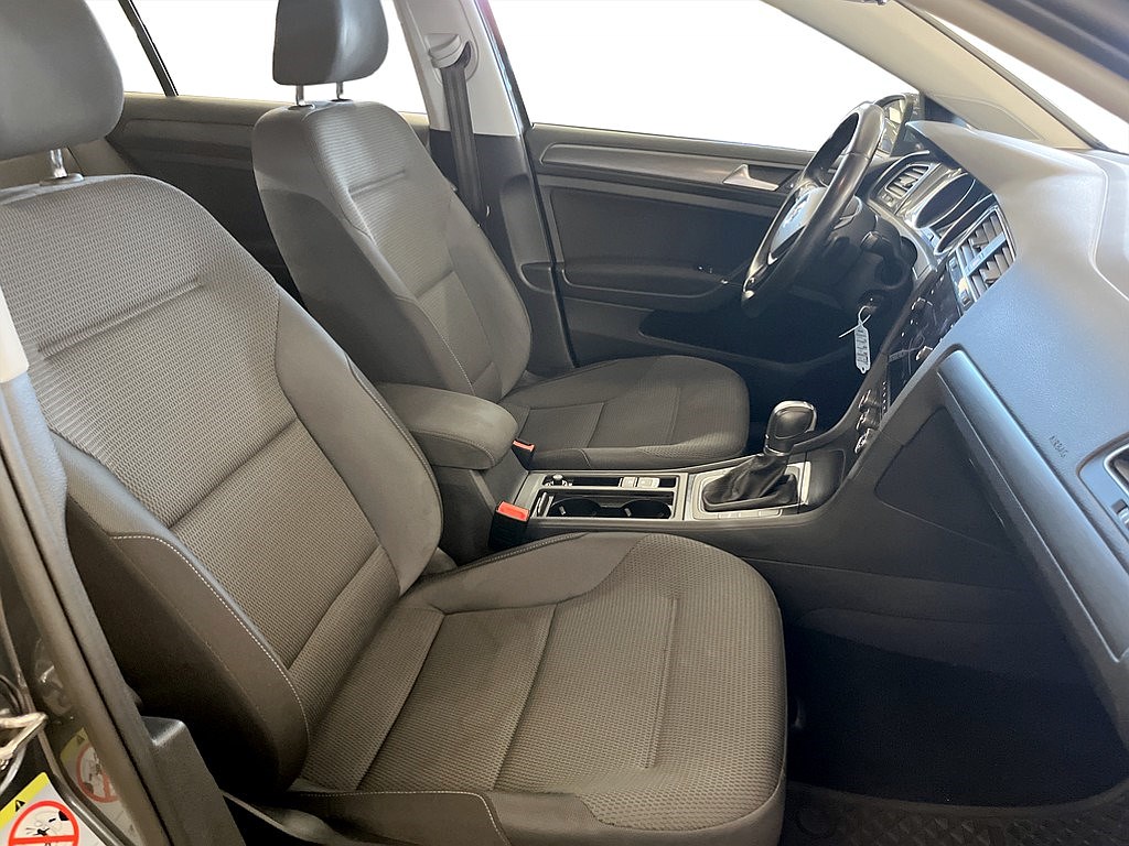 Bild på 1.0 TSI 110hk Aut - CARPLAY, FARTHÅLLARE