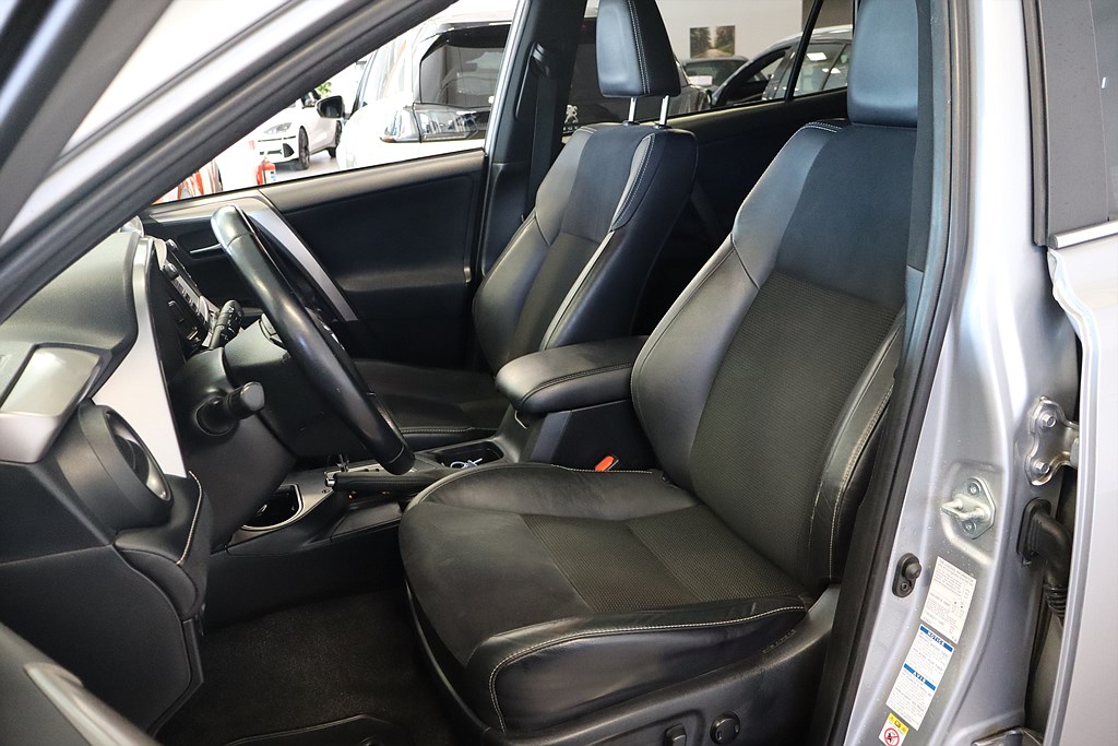 Bild på X-EDITION Hybrid 2.5 E-CVT 197hk Aut AWD - B-KAMERA, DRAG