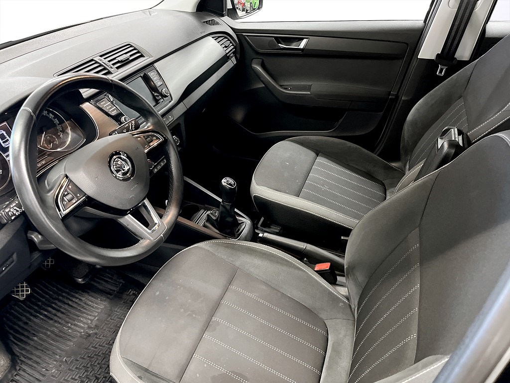 Bild på Style 1.0 TSI 95hk - CARPLAY, P-SENSORER BAK