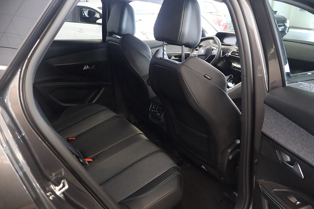 Bild på Allure Pack 1.2 PT 130hk Aut - B-KAMERA, CARPLAY