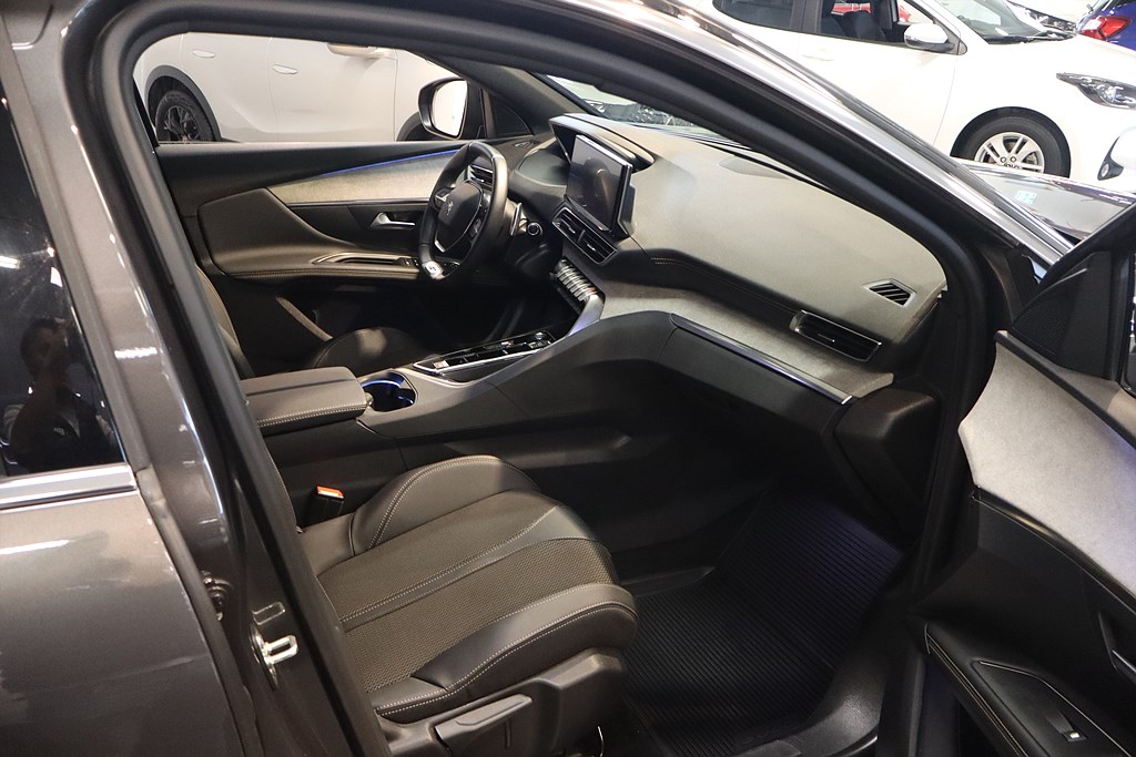 Bild på GT 1.2 PT 130hk Aut - B-KAMERA, CARPLAY