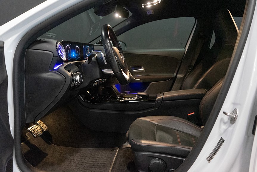 Mercedes-Benz A 250 e AMG 218hk