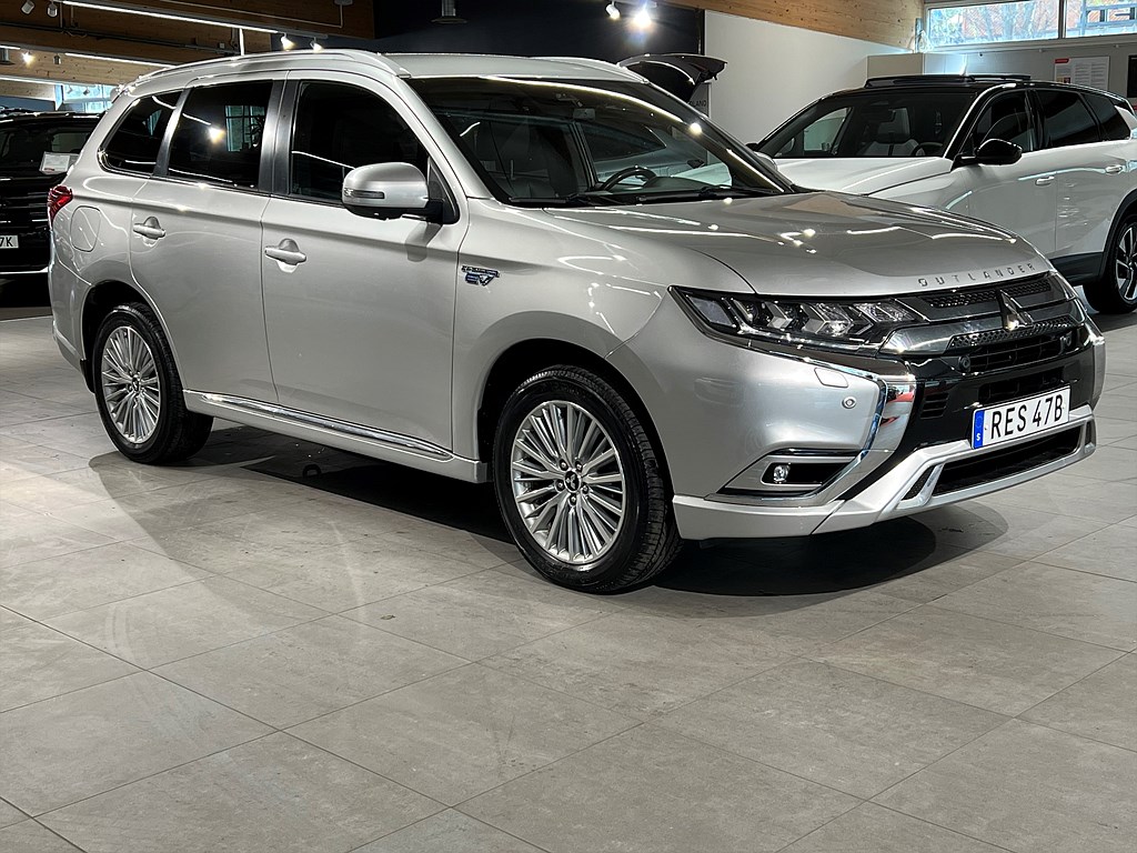Bild på Business X PHEV CVT 224hk Aut AWD - B-KAMERA, SKINNKLÄDSEL
