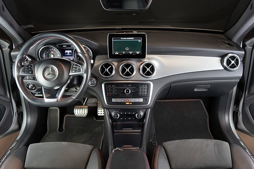 Mercedes-Benz GLA 200 AMG 156hk