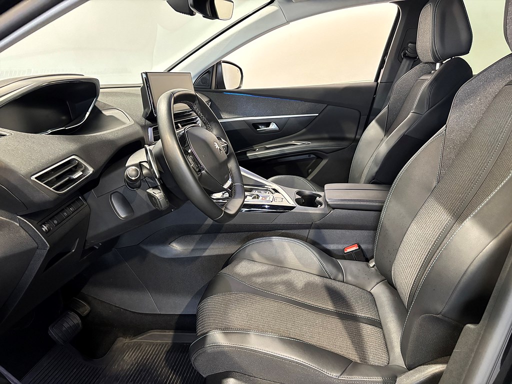 Bild på Allure Hybrid4 300hk Aut AWD - B-KAMERA, NAVI