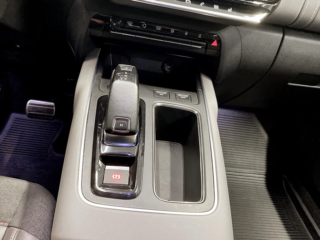 Bild på Aircross Shine Exclusive 1.5 BHDi 130hk Aut - B-KAMERA, ELSTOL