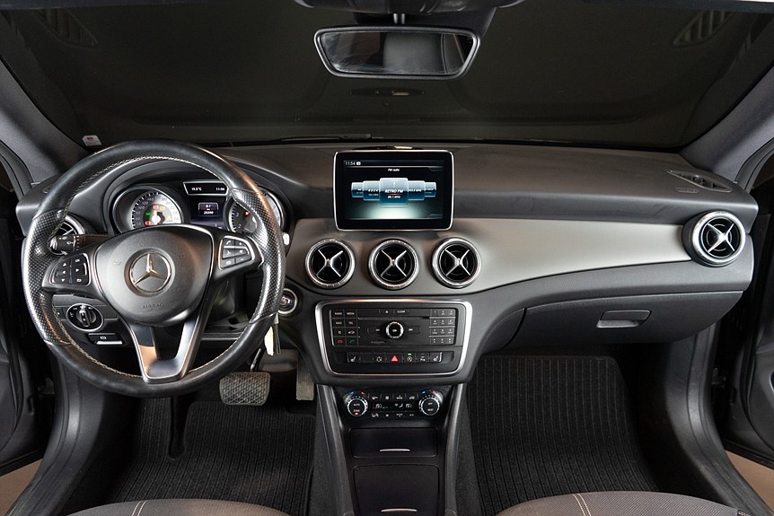 Mercedes-Benz CLA 200 Coupé 156hk