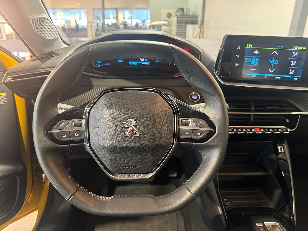 Bild på Active Pack 50kWh 136hk Aut - CARPLAY, BACKSENSORER