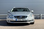 Volvo V70 D4 Aut Summum / Taklucka / Drag / Värmare - 2 brukare