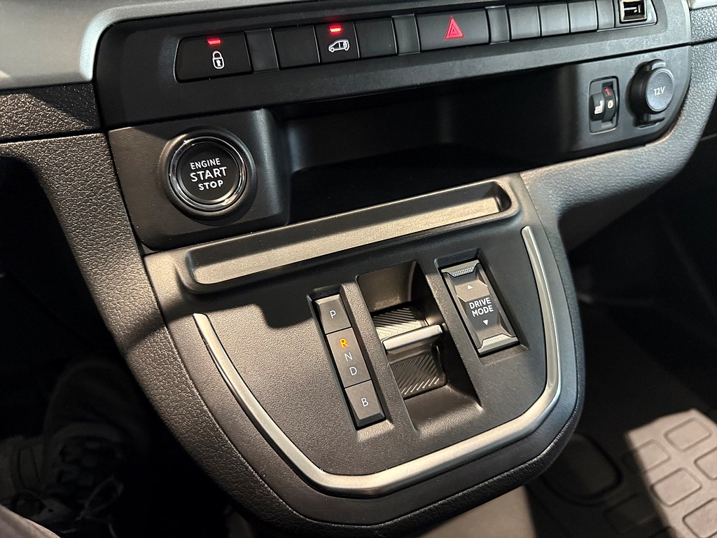 Bild på Premium 75kWh 136hk Aut L3 - DRAG, M-VÄRMARE, B-KAMERA