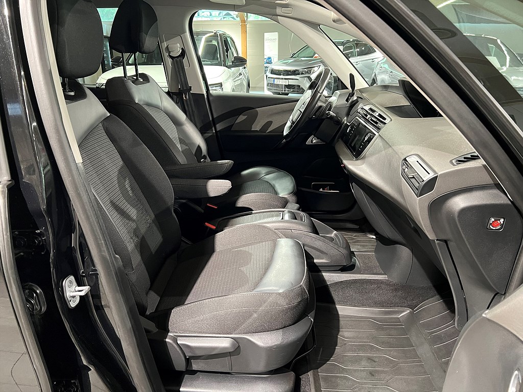 Bild på Grand Spacetourer Shine 1.2 PT 130hk Aut - 7-SITS, NAV