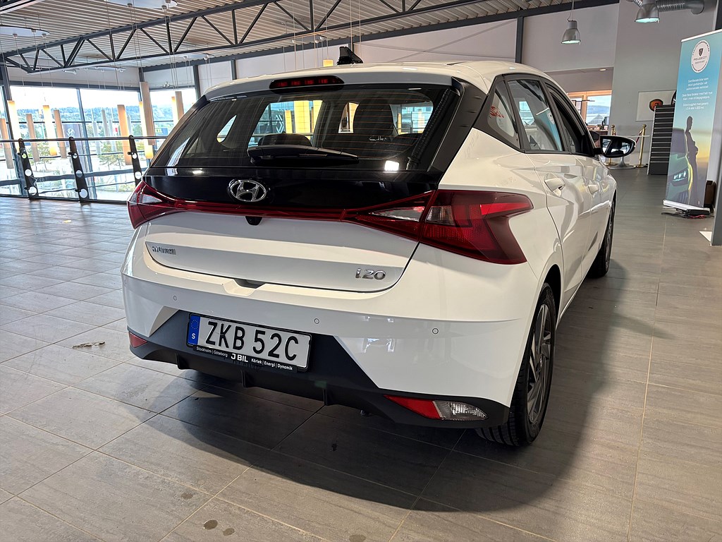 Bild på Essential 1.25 MPI 84hk - B-KAMERA, CARPLAY