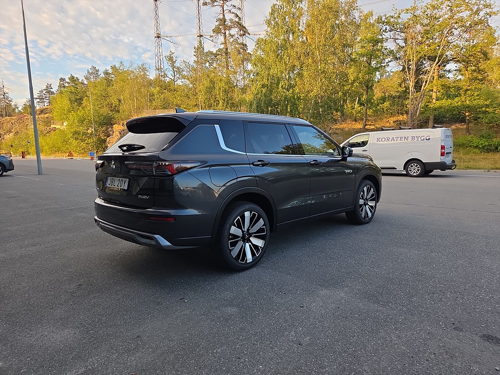 Bild på Instyle+ Plug-In Hybrid 4WD - DEMO
