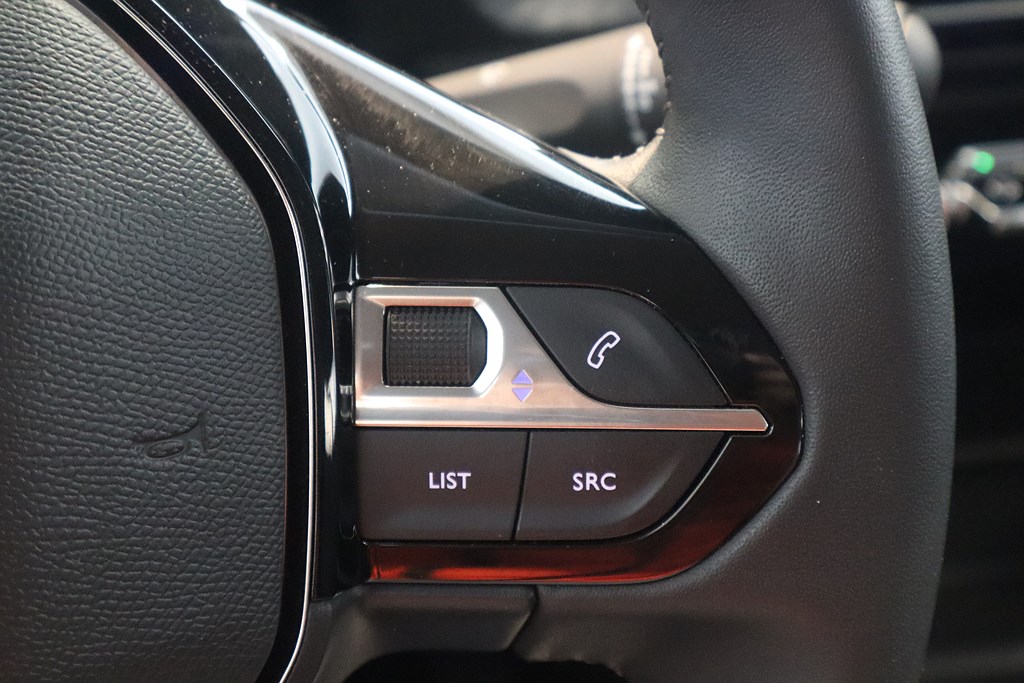 Bild på Active Pack 1.2 PT 75hk -  CARPLAY