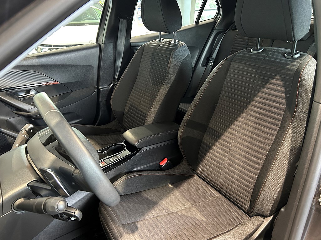 Bild på Active Pack 1.2 PT 130hk Aut - CARPLAY, FARTÅLLARE
