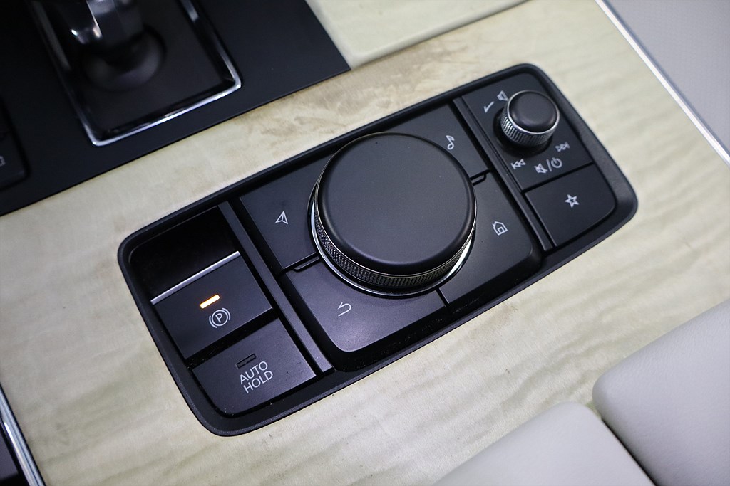Bild på Takumi PHEV 2.5 327hk Aut AWD - 360-KAMERA, BOSE, PANO