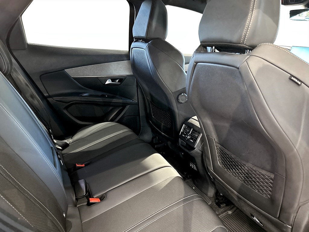 Bild på GT Black Pack 1.2 PT 130hk Aut - B-KAMERA, NAVI