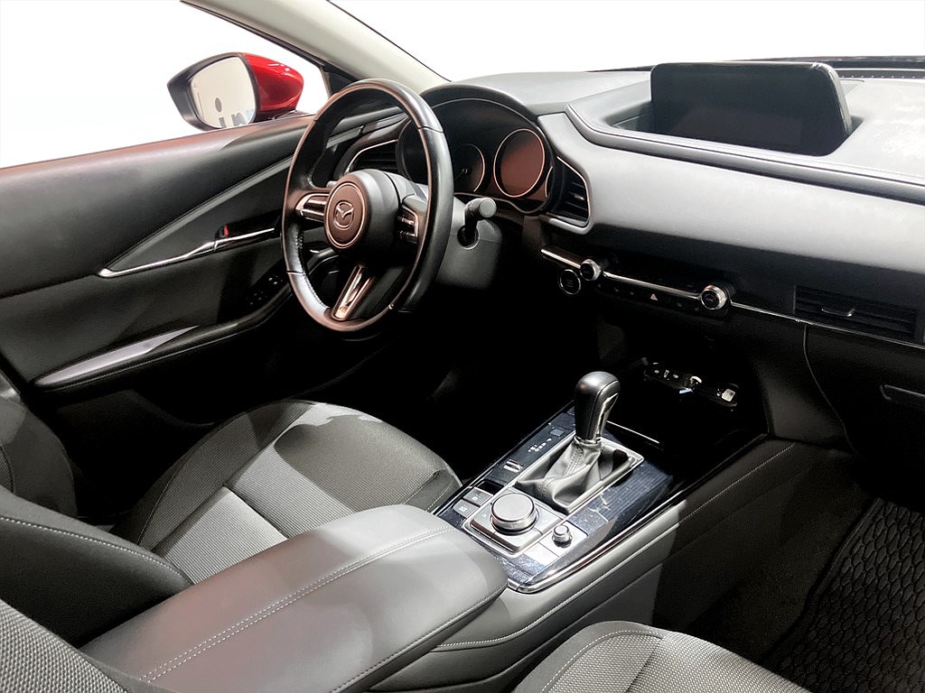 Bild på Sky + Tech Pack 2.0 150hk Aut - B-KAMERA, CARPLAY