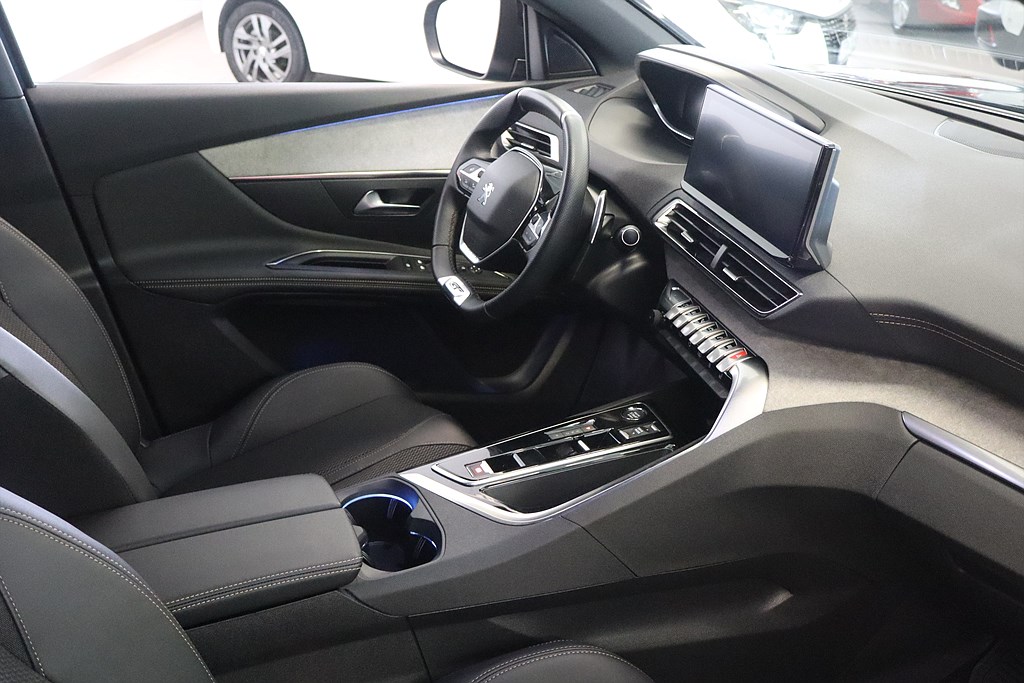 Bild på GT 1.2 PT 130hk Aut - B-KAMERA, CARPLAY