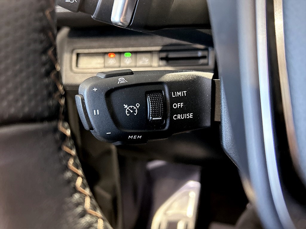 Bild på GT Black Pack 1.2 PT 130hk Aut - B-KAMERA, NAVI