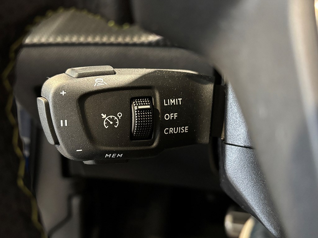 Bild på GT 1.2 PT 130hk Aut - B-KAMERA, CARPLAY, NAV