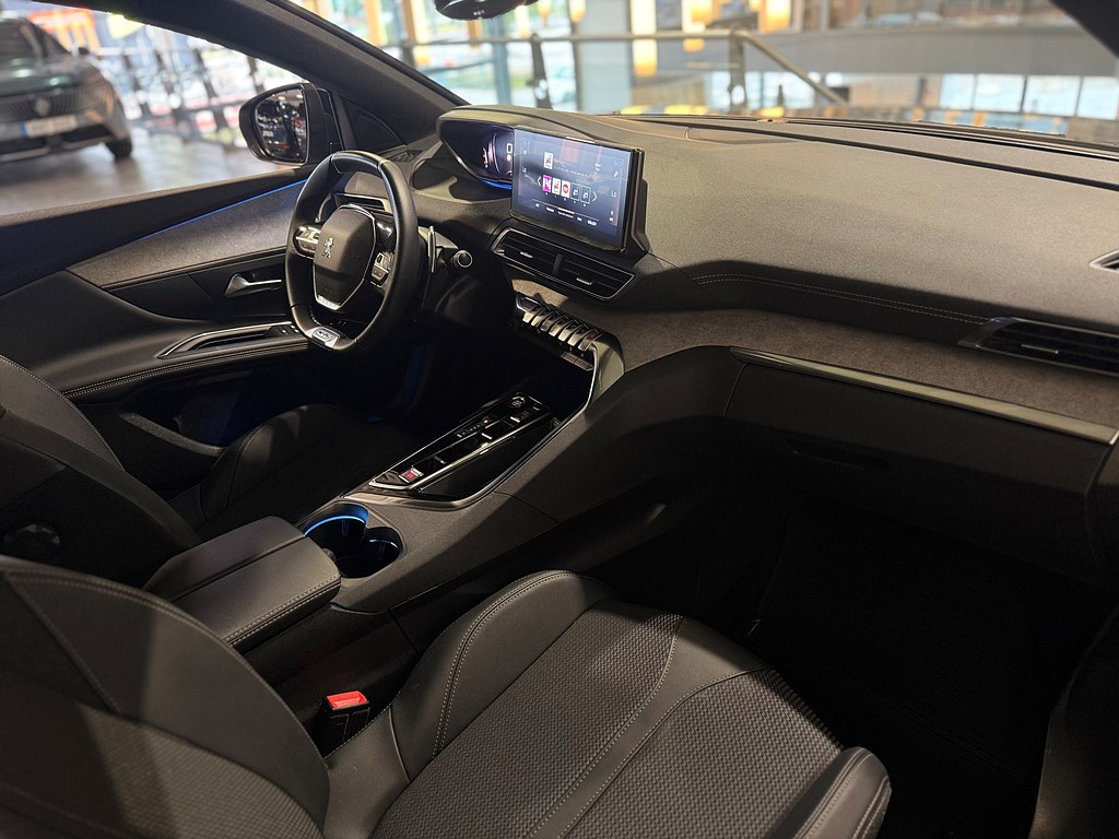 Bild på GT 1.2 PT 130hk Aut - B-KAMERA,CARPLAY,NAVI