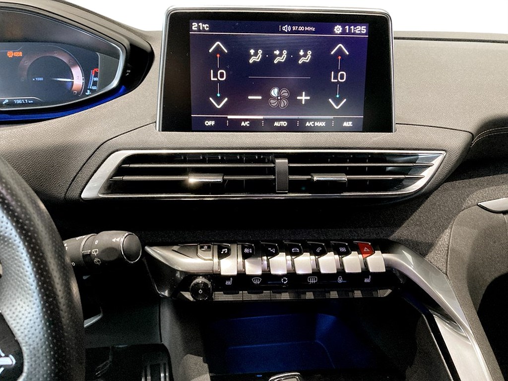 Bild på GT-Line 1.6 BHDi 120hk Aut - CARPLAY, KEYLESS