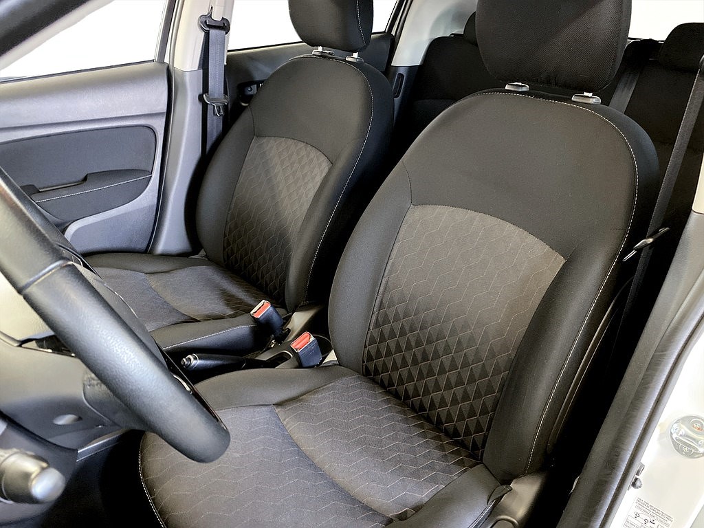 Bild på 1.2 71hk - CARPLAY, FARTHÅLLARE
