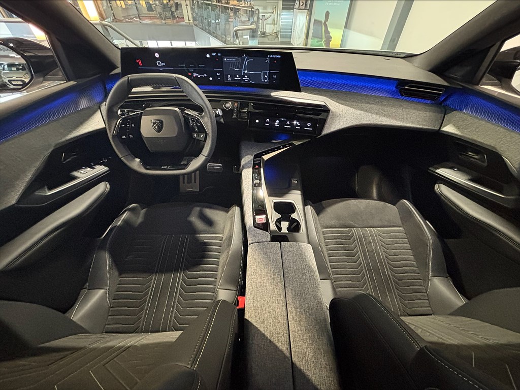 Bild på GT Hybrid 136hk Aut -*7-Sits - DEMO
