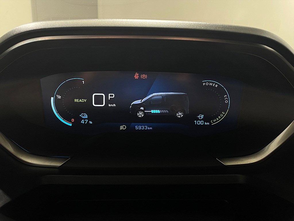 Bild på PRO+ 50kWh 136hk Aut L1 - B-KAMERA, NAVI