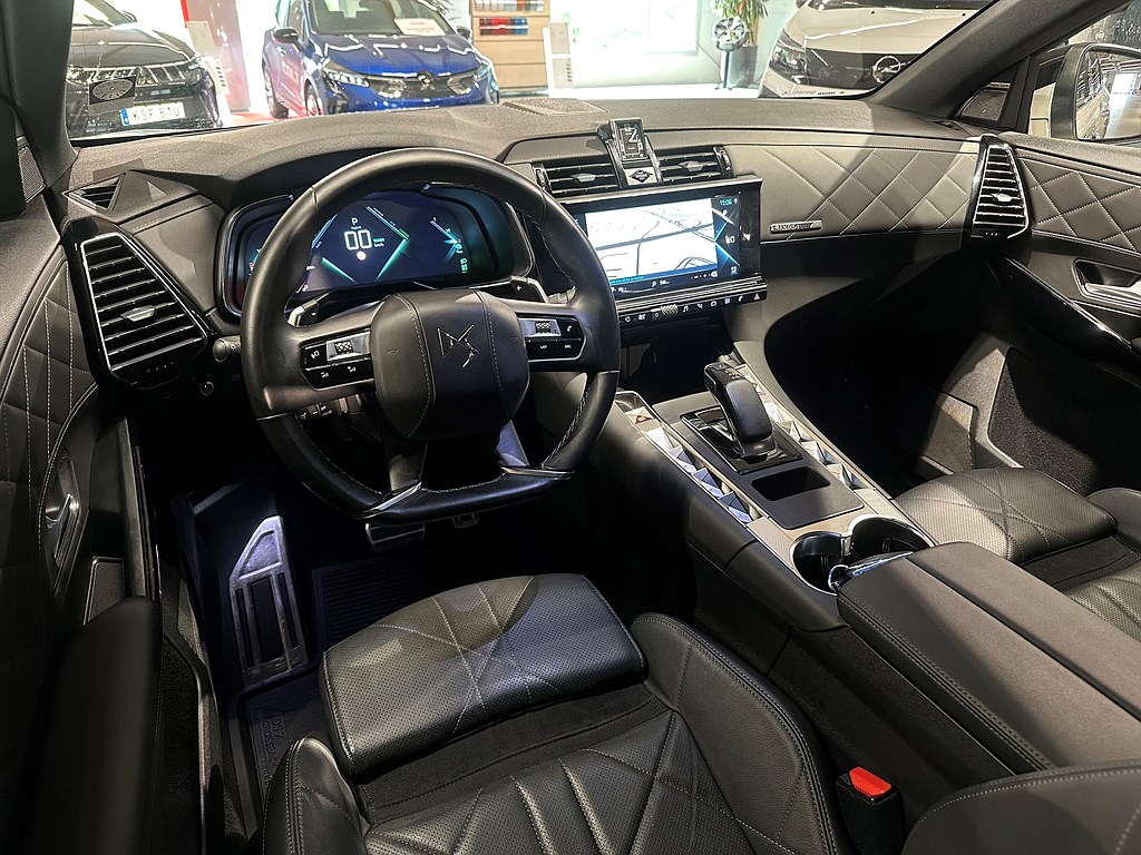Bild på Rivoli Exclusive E-Tense 300hk Aut AWD - PANO, FOCAL, MASSAGE
