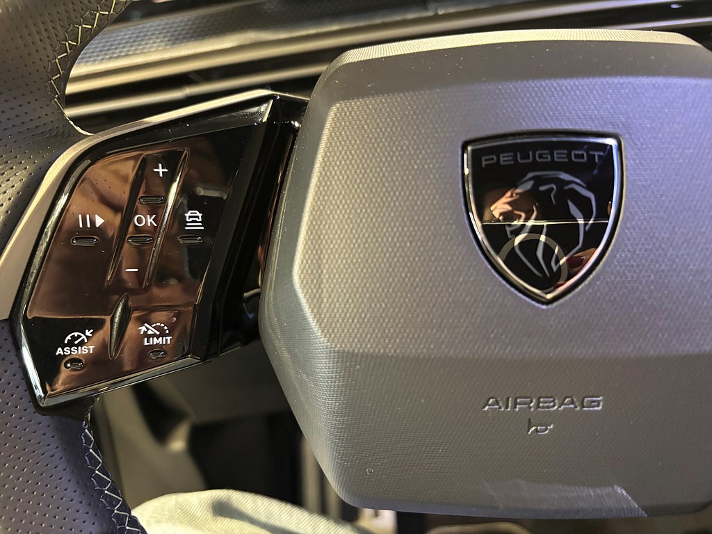 Bild på GT Hybrid 145hk Aut - B-KAMERA,CARPLAY,NAV
