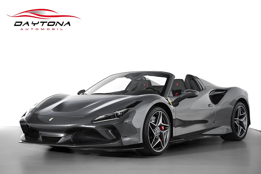 Ferrari F8 Spider | 12 x Carbon | Historical