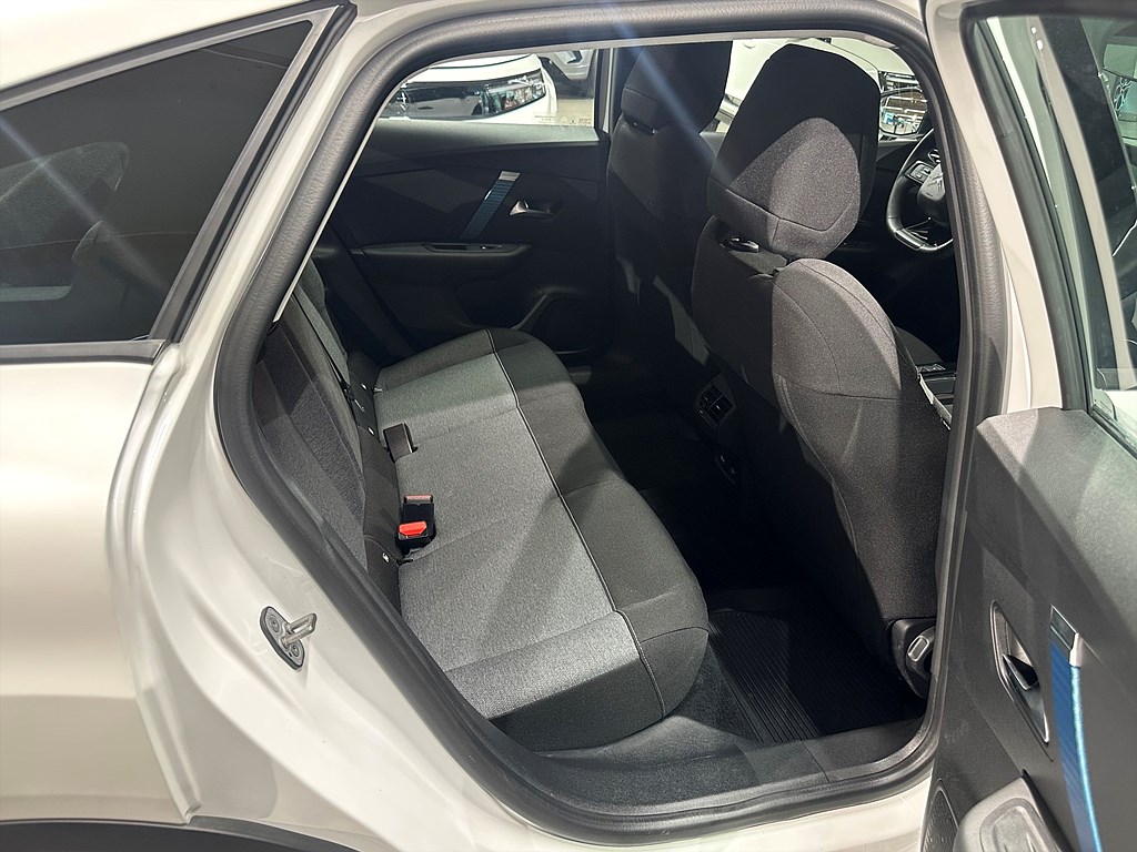 Bild på Feel 50kWh 136hk Aut - CARPLAY, PDC-SENSORER