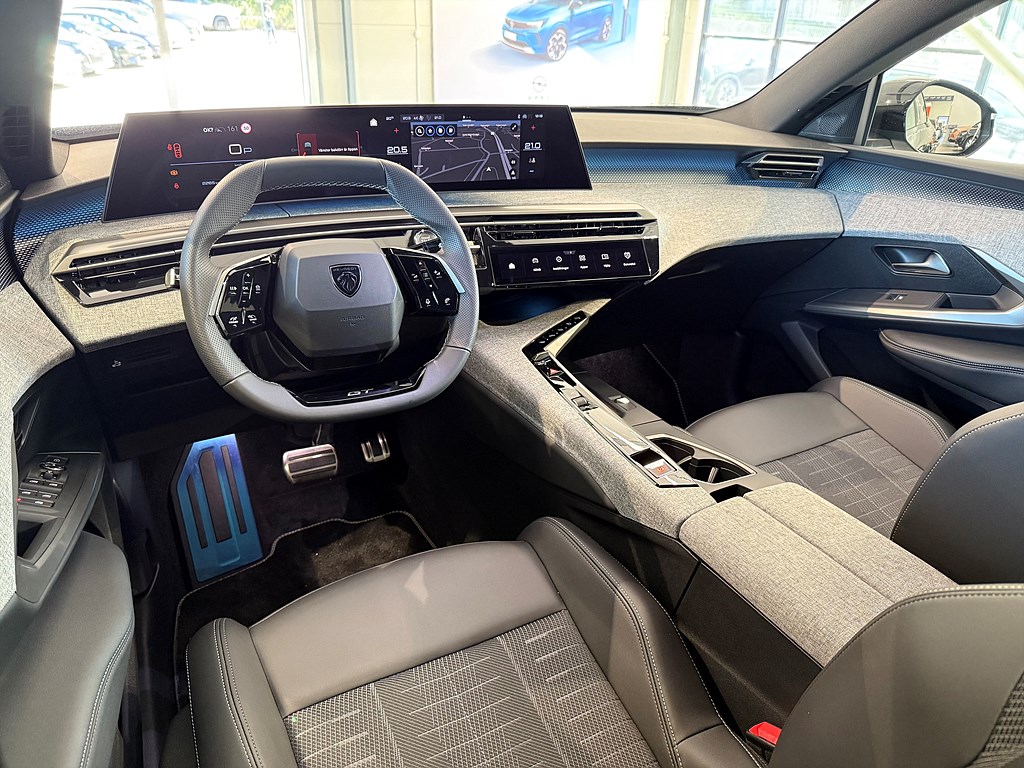 Bild på GT Hybrid 145hk Aut - B-KAMERA, CARPLAY