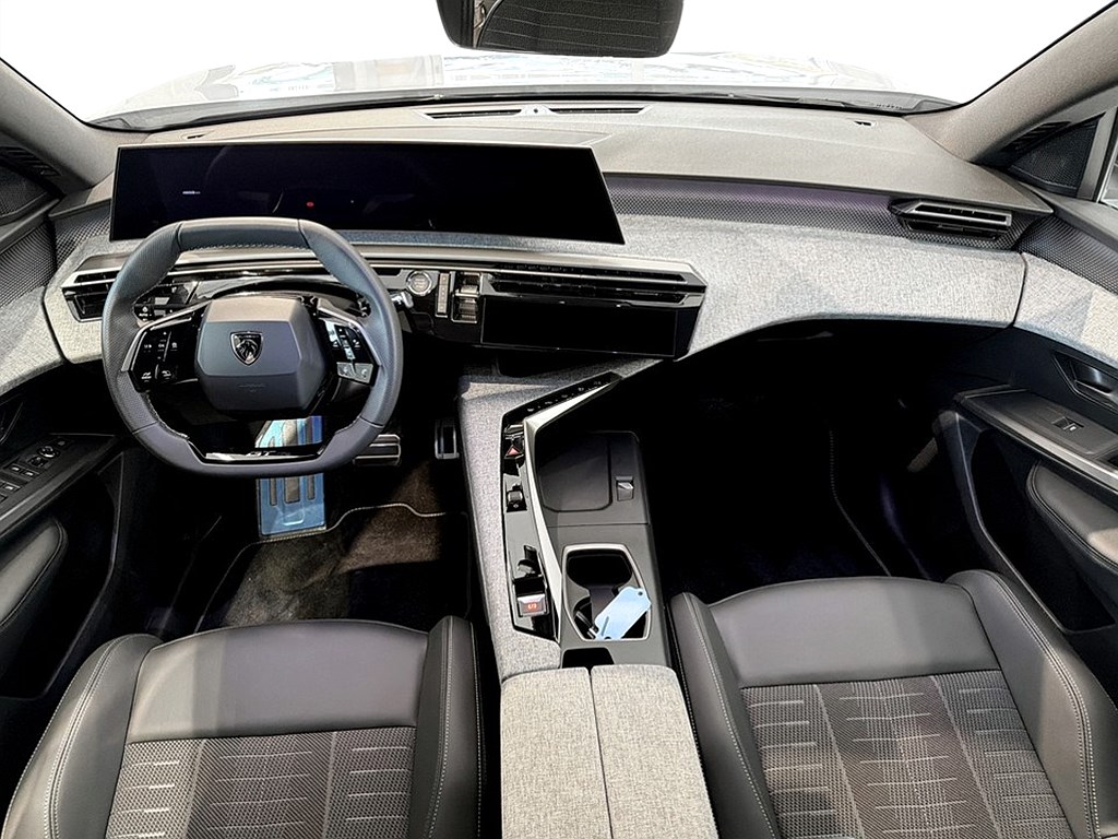 Bild på GT Hybrid 145hk Aut - NYA VINTERHJUL INGÅR!