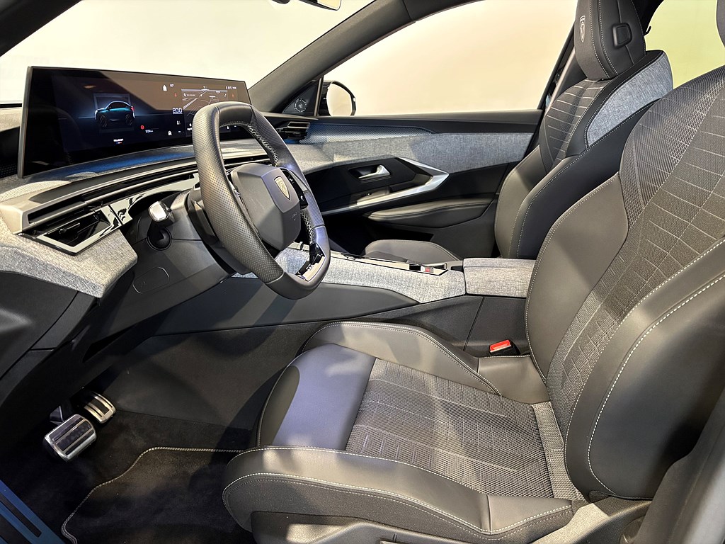 Bild på GT Hybrid 145hk Aut - B-KAMERA,CARPLAY,NAV