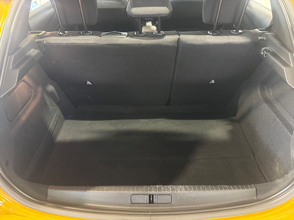 Bild på Active Pack 50kWh 136hk Aut - CARPLAY