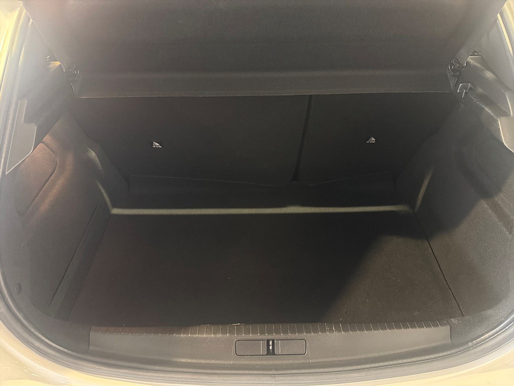 Bild på Active Pack 50kWh 136hk Aut - CARPLAY, KEYLESS